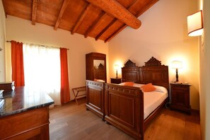 2 bedrooms, WiFi, bed sheets - TWO BEDROOMS APARTMENT 1ST FLOOR (Peschiera)