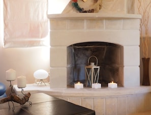 Smart TV, fireplace, ping pong - Niko's Art villa (Chania)