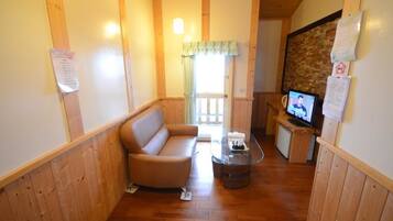 Kamar Double Comfort, 1 Tempat Tidur Queen, Bebas Asap Rokok, pemandangan gunung | Meja kerja, tempat tidur lipat/tambahan, Wi-Fi gratis, dan seprai linen