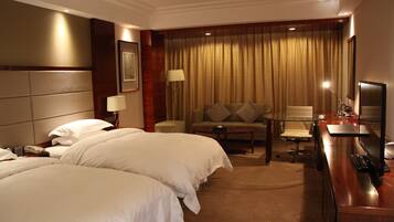 Executive Twin Room, Non Smoking | In-room safe, desk, blackout drapes, iron/ironing board