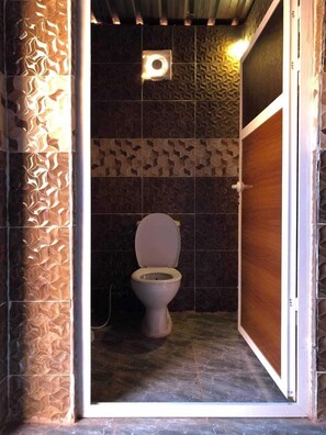 Shower - Wadi Rum Paradise (Wadi Rum)