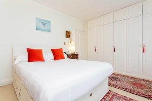 3 bedrooms, WiFi, bed sheets