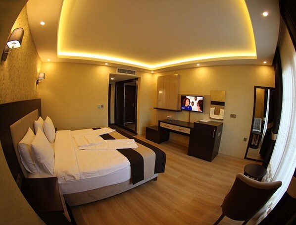 In-room safe, blackout curtains, free WiFi, bed sheets