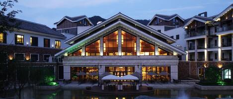 Front of property – evening/night