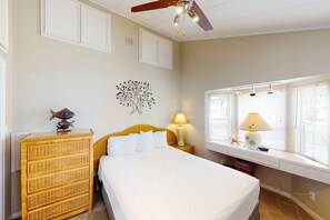 2 slaapkamers, een strijkplank/strijkijzer, wifi, beddengoed