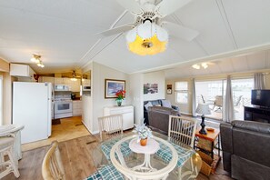 Televisio, pöytätennispöytä