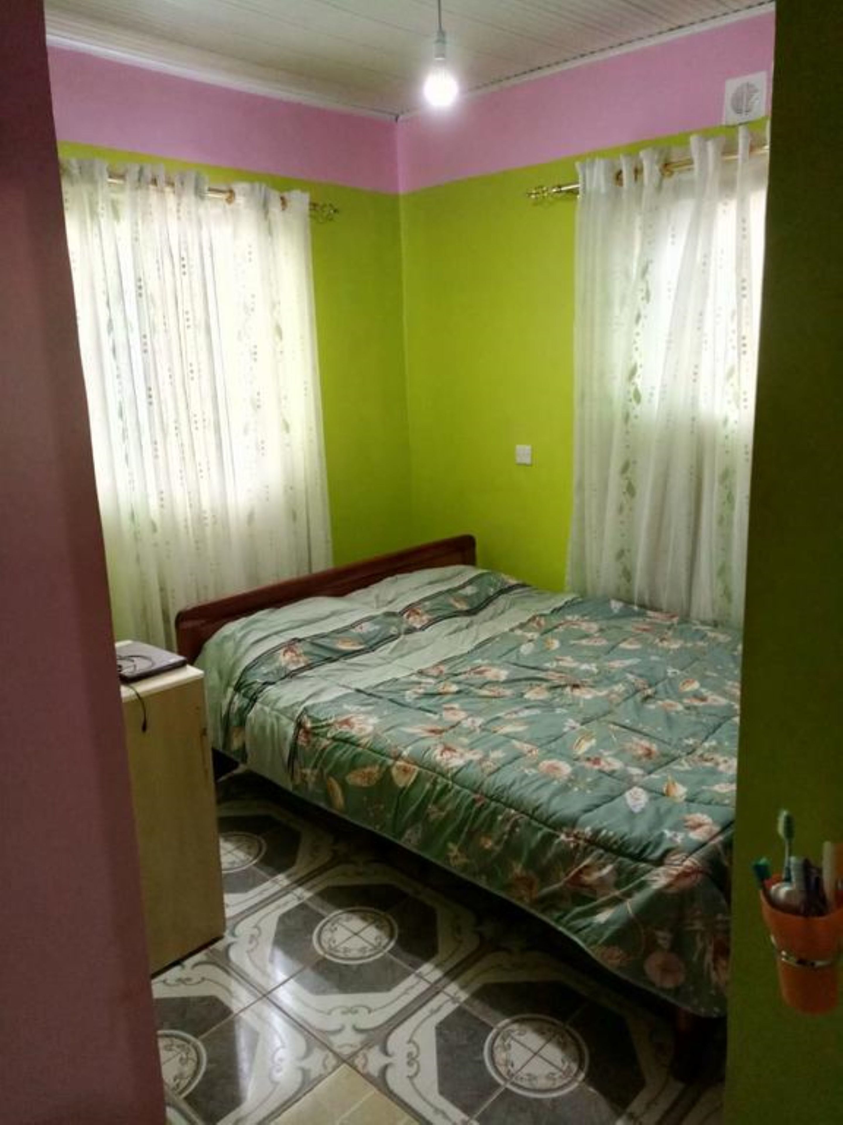 3 bedrooms, premium bedding, desk, blackout curtains