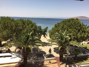 Front of property - Omer Deniz Motel (Marmara)