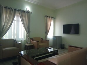 奢華套房 | 書桌、遮光布/窗簾、免費無線上網、床單