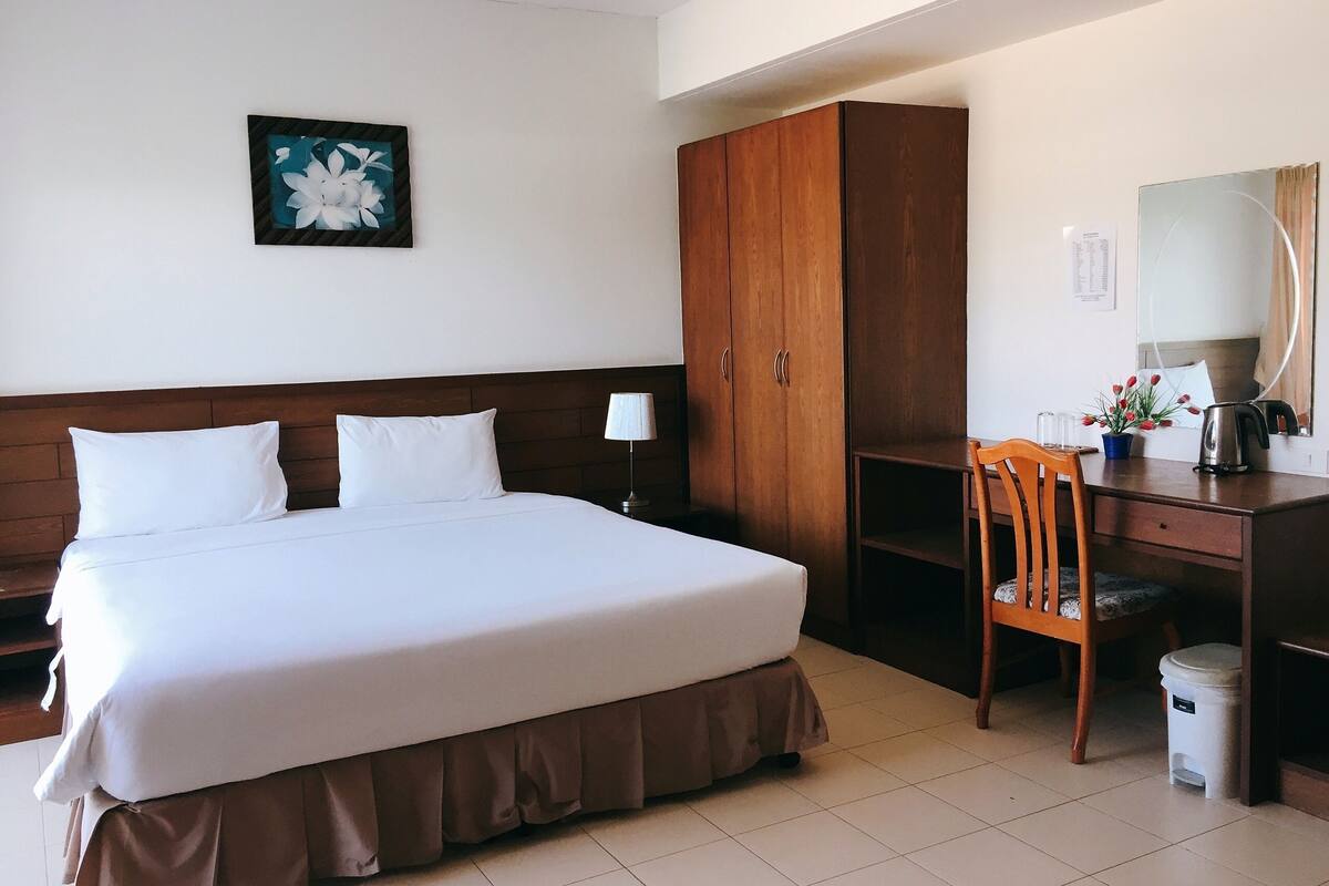 Superior Room, 1 Double Bed | In-room safe, free WiFi