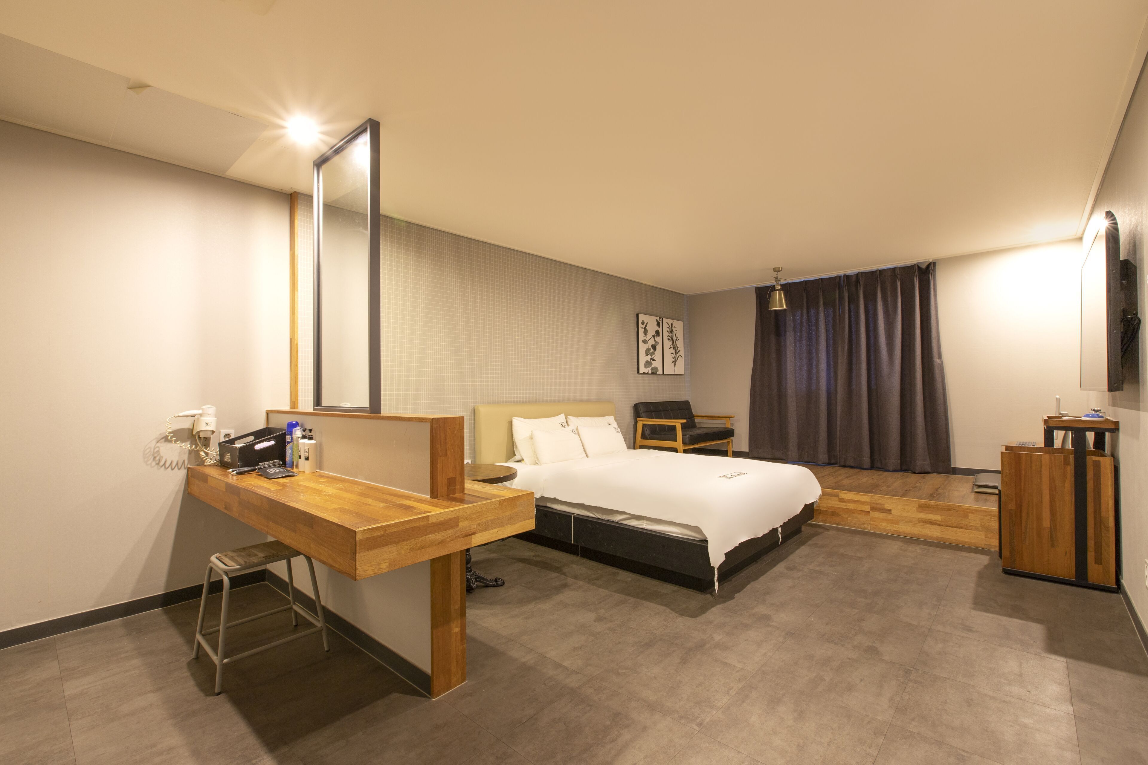 Hypo-allergenic bedding, individually decorated, individually furnished