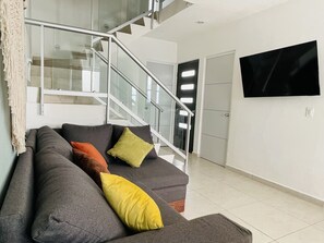 Smart TV - Comfortable and Cozy house in Veredas del Puerto 24 hour security (Puerto Morelos)