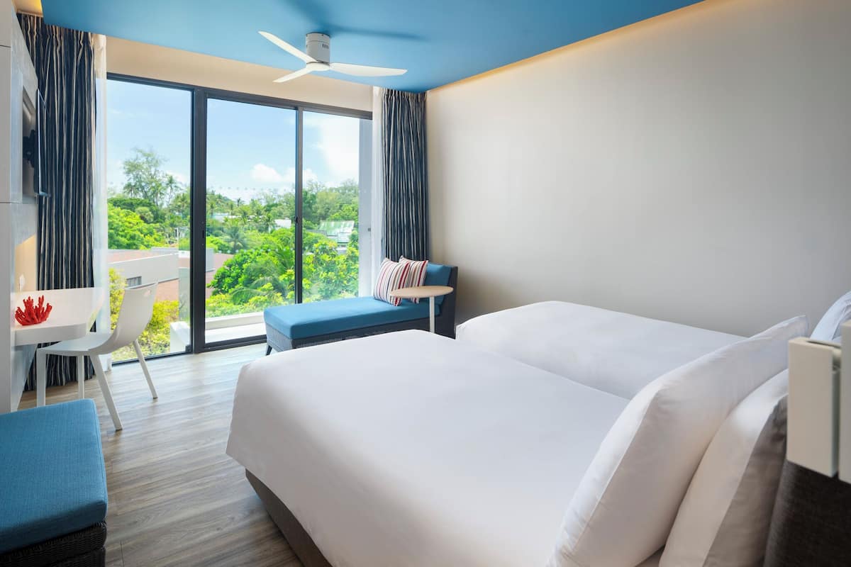 Deluxe Room, 2 Twin Beds (Sunset) | View from room