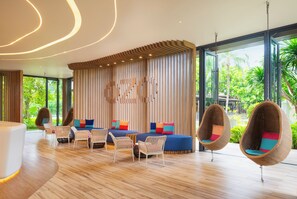 Reception - OZO Phuket (Karon)