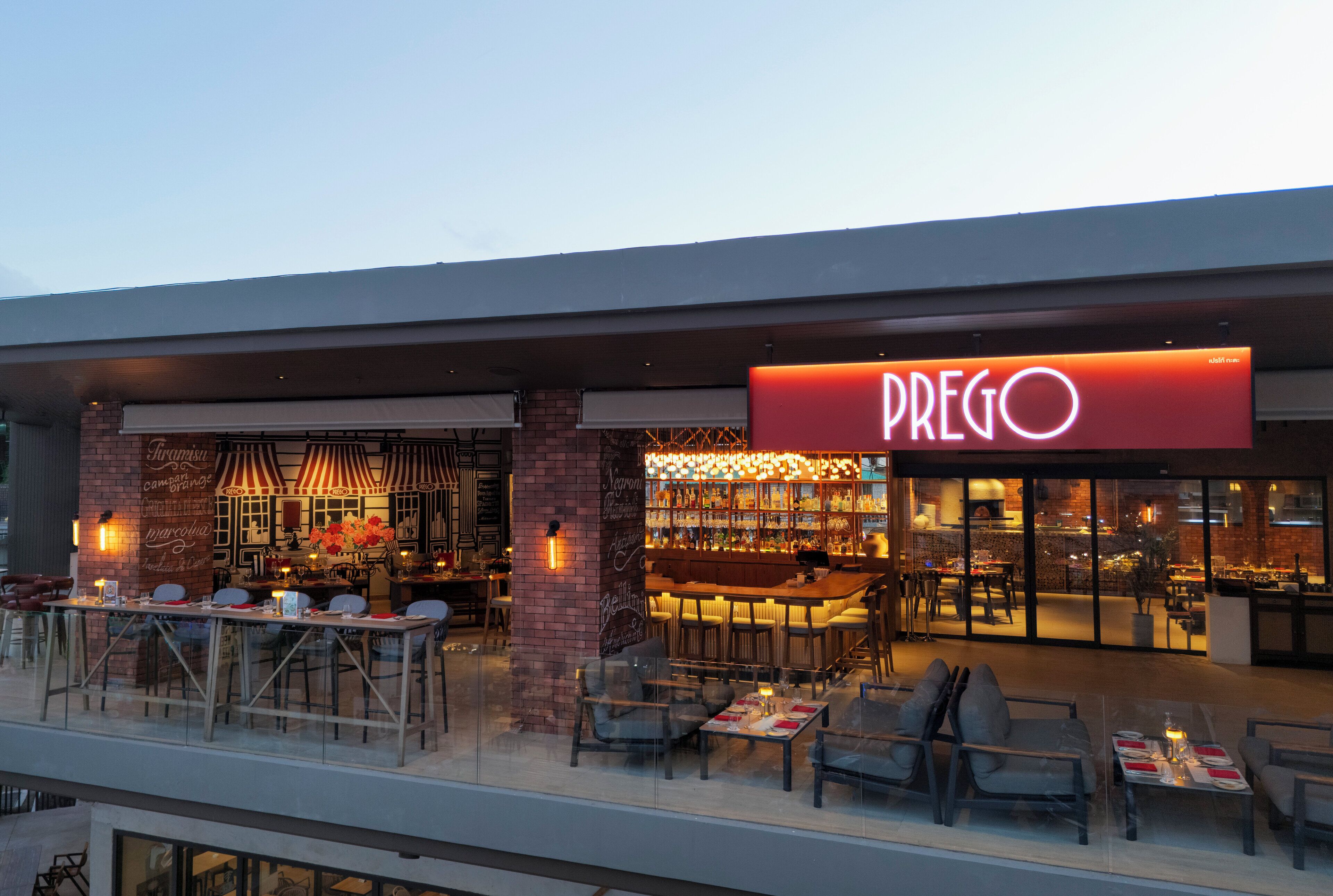 2 restaurants, serveren ontbijt, lunch, diner, internationale gerechten