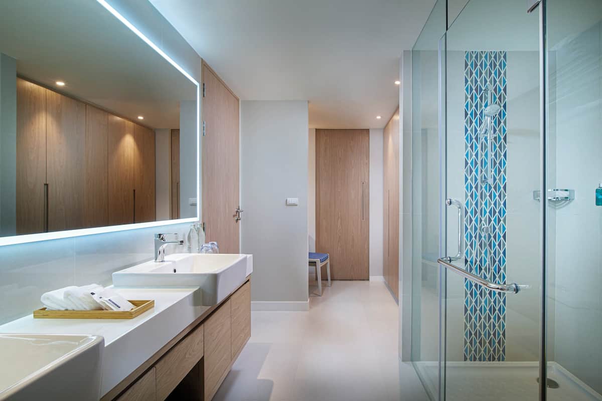 1 bedroom, minibar, in-room safe, desk