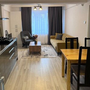 City-Apartment, 1 Queen-Bett und Schlafsofa, Nichtraucher, Kochnische