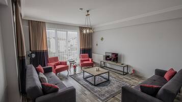 Familie huis, 3 slaapkamers, niet-roken | 3 slaapkamers, luxe beddengoed, individueel gedecoreerd, een bureau