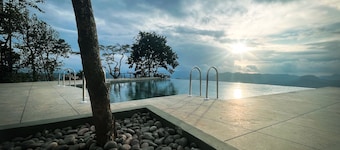 Haze and Kites Resort Munnar