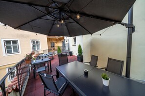 Outdoor dining - OLD TOWN - STUDIO JUNIOR MICHALSKA (Prague 1)