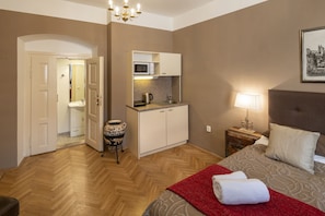 1 chambre, coffres-forts dans les chambres, bureau