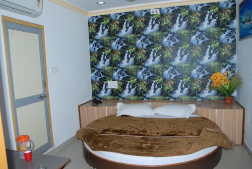 Hotel Aashiyana & Restaurant