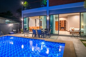 Outdoor pool, open 9:00 AM to 10:30 PM, pool umbrellas, pool loungers