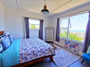 House, 3 Bedrooms, Sea View | 3 bedrooms, desk, blackout drapes, iron/ironing board - 180 Degrees sea view house (Oamaru)