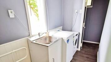 House, 3 Bedrooms, Sea View | Bathroom | Shower, rainfall showerhead, free toiletries, hair dryer