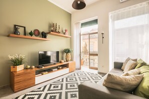 TV connectée de 42 pouces avec chaînes par câble, télévision