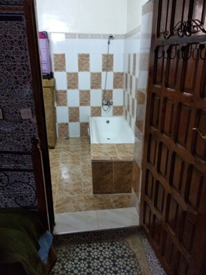 Deluxe Suite, Non Smoking (Meknes) | Desk, iron/ironing board, cots/infant beds, rollaway beds