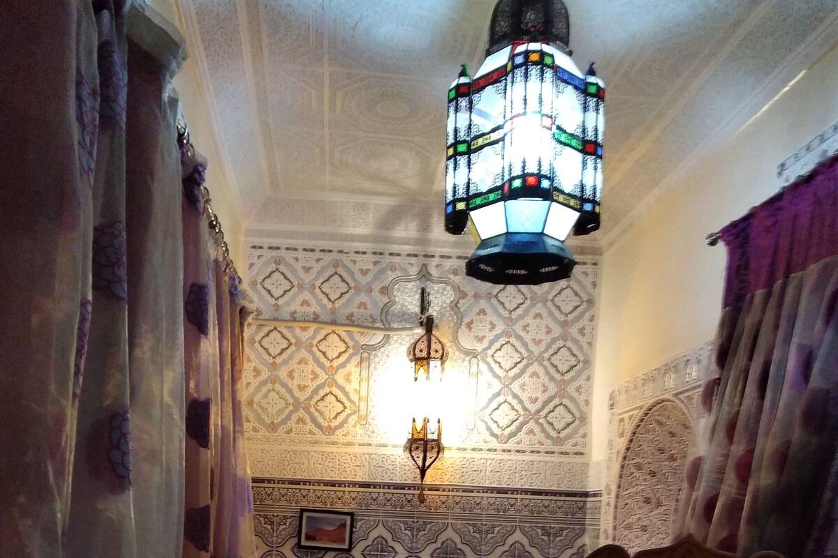 Suite Royal, no fumadores | Escritorio, tabla de planchar con plancha, cunas (de pago)