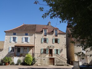 Exterior - Le Chevalier, Puligny-Montrachet. Superb, 3 bdr/3bth, Village home, terrace (Puligny-Montrachet)