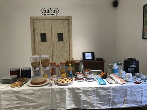 Free daily buffet breakfast - B&B Villa Pignataro (Verbicaro)