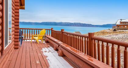 Cabin w/ Scenic Views, W/D, Central AC, WiFi, Deck, Ping-Pong, and Gas Grill