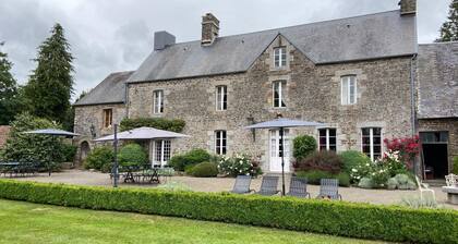 Domaine de l'érable, in the heart of Normandy in the Cotentin; 18 people 7