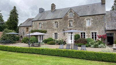 Domaine de l'érable, in the heart of Normandy in the Cotentin; 18 people 7