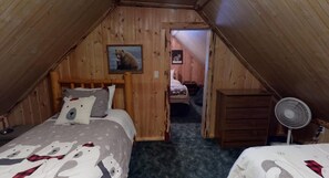 3 bedrooms, free WiFi, bed sheets - Yellowstone NP | Sleeps 8 | Fire Pit & BBQ (Island Park)