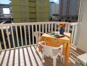 Outdoor dining - Sun, sand and comfort-Beahost (Bibione)