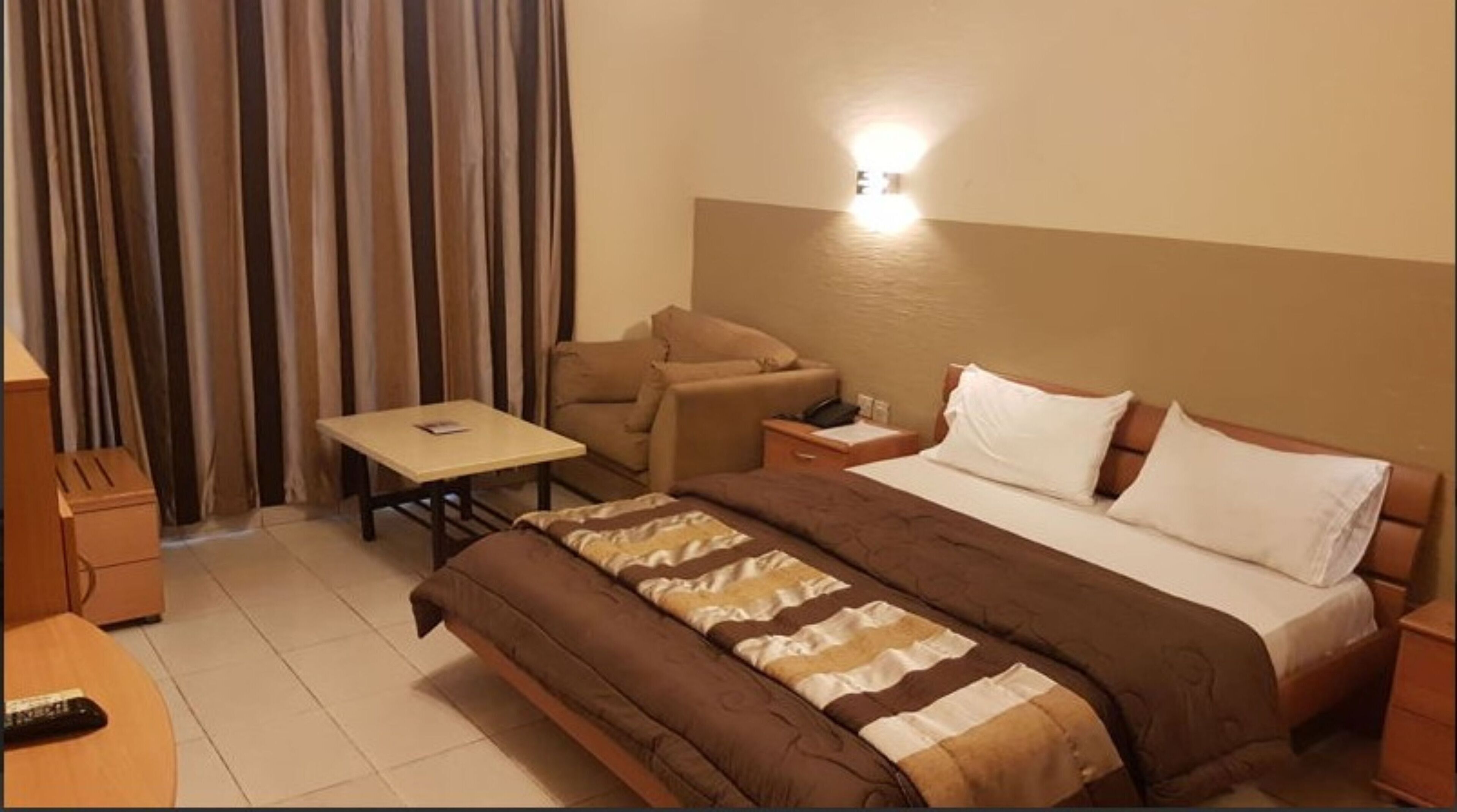 In-room safe, desk, free WiFi, bed sheets