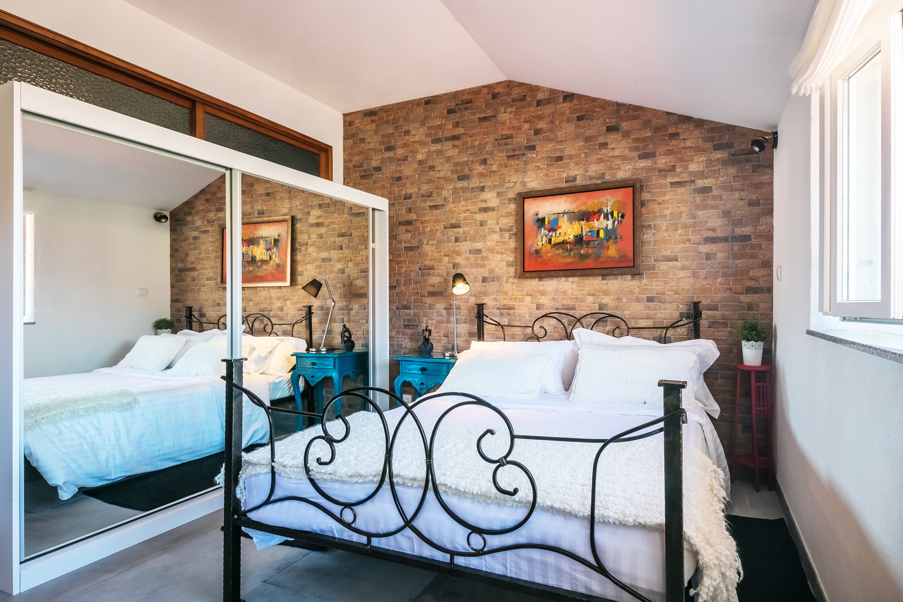 1 bedroom, in-room safe, individually decorated, individually furnished