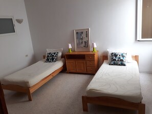 3 Schlafzimmer, Bügeleisen/Bügelbrett, WLAN