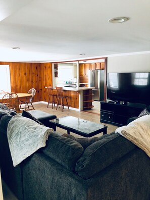 Smart TV, video games