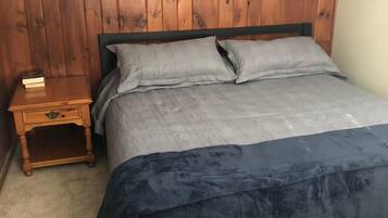 3 soverom, strykejern/-brett, wi-fi og sengetøy