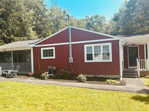 Come enjoy our quaint home across the street from the lake