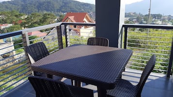 Hiên