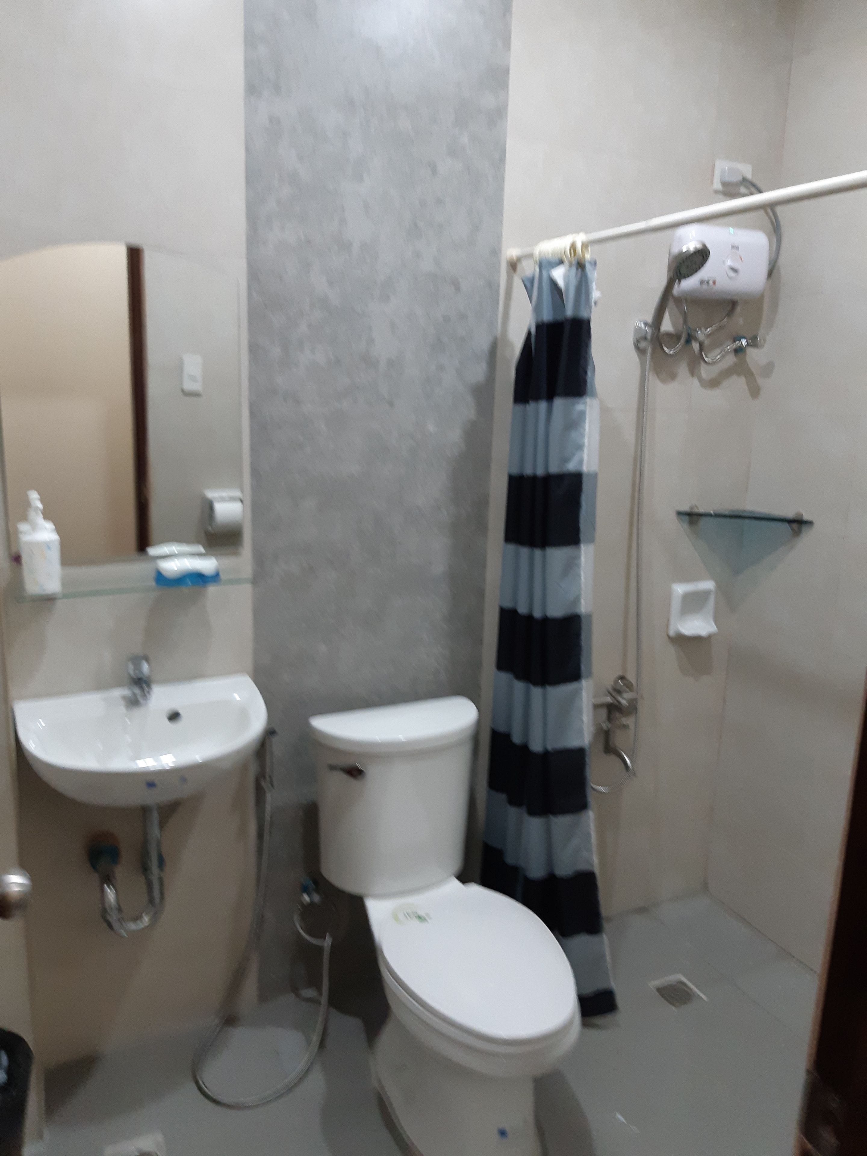 淋浴設備、坐浴桶、提供毛巾