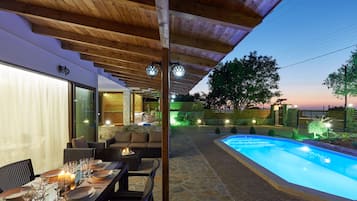 Lejlighed - 3 soveværelser - privat pool - stueetage | Terrasse/gårdhave