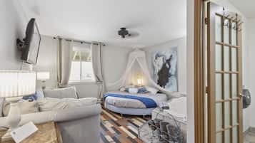 9 slaapkamers, een bureau, een strijkplank/strijkijzer, gratis wifi