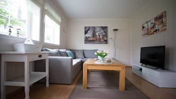 Superior Apartment, 1 Queen Bed with Sofa bed, Non Smoking, Garden View | Living area | 43-inch LED TV with premium channels, TV, Netflix